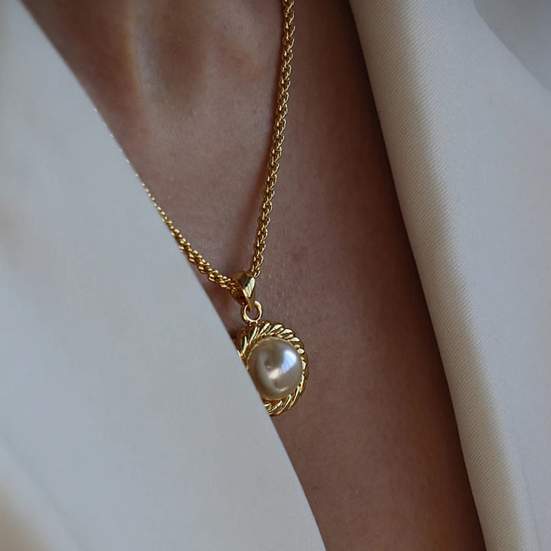E.B.belle  Natural Stone Shiny Heart Zircon Pendant Necklace Gold Plated Stainless Steel Fashion Women Neck Jewelry
