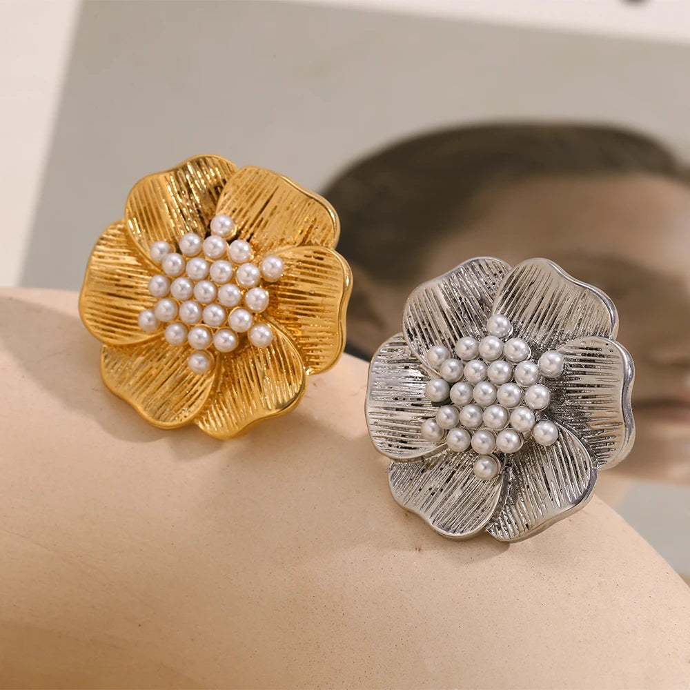 E.B.belle Elegant Big Bloom Imitation Pearl Stamen Ring Jewelry Stainless Steel Body Decoration Hypoallergenic For Ladies Charm