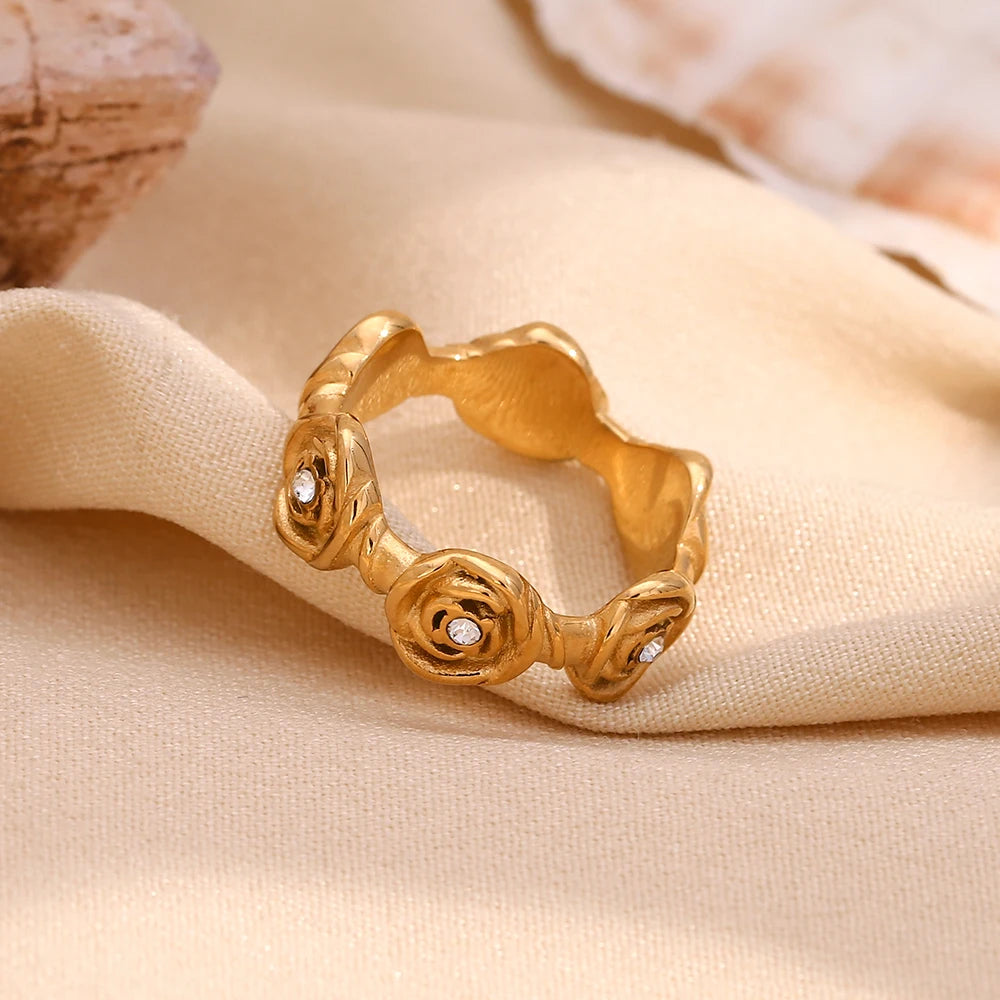 E.B.belle White Rhinestone Rose Flower Rings Elegant Style Women Jewelry 316L Stainless Steel Fashion Charm Hypoallergenic