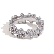 E.B.belle Flower Micro Inlaid Small Daisy Ring Tarnish Free 316L Stainless Steel Jewelry 18K Gold Plated Decoration