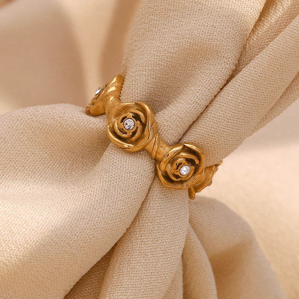 E.B.belle White Rhinestone Rose Flower Rings Elegant Style Women Jewelry 316L Stainless Steel Fashion Charm Hypoallergenic