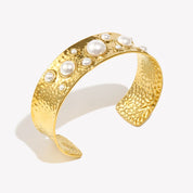 E.B.belle Wide Facted Hammer Pattern Multi Size Pearl Cuff Bracelet 18K Gold Plated Elegant Style Chic Jewelry Acccessories