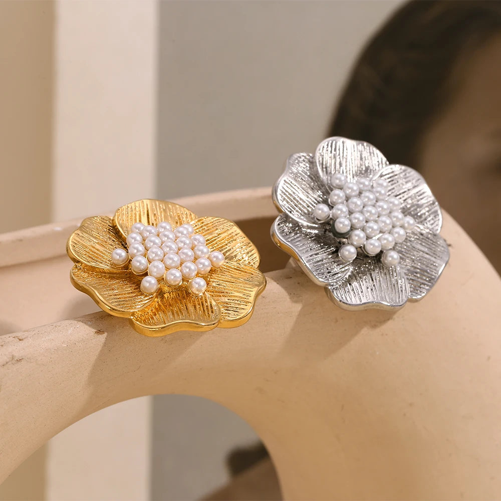 E.B.belle Elegant Big Bloom Imitation Pearl Stamen Ring Jewelry Stainless Steel Body Decoration Hypoallergenic For Ladies Charm