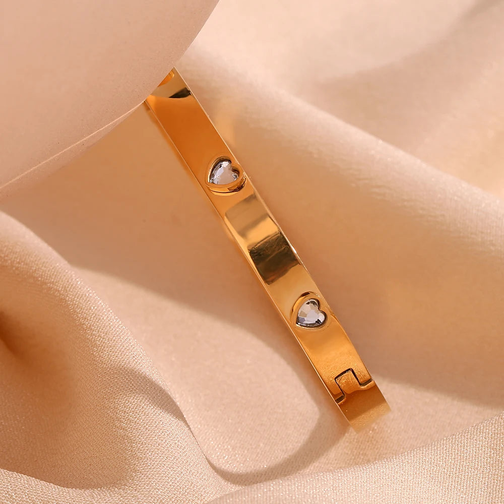E.B.belle Heart Zircon Clasp Bracelet Hypoallergenic 18K Gold Plated Bracelet for Women 316L Stainless Steel Bangles Jewelry